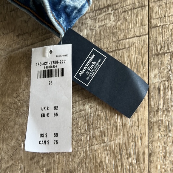 NWT Abercrombie & Fitch Ultra High Rise Denim Skirt. - Picture 7 of 9